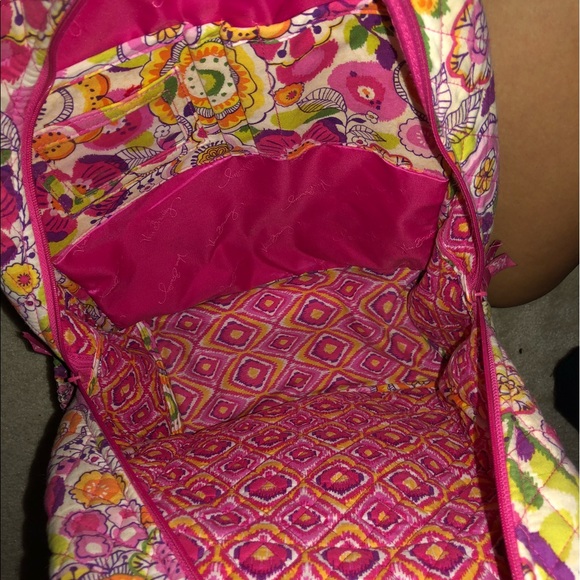 ★★ VERA BRADLEY BACKPACK ★★ - Picture 3 of 5